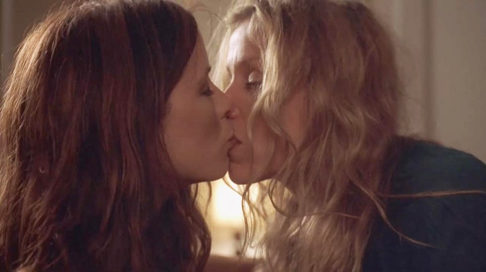 Kate Beckinsale lesbian kiss