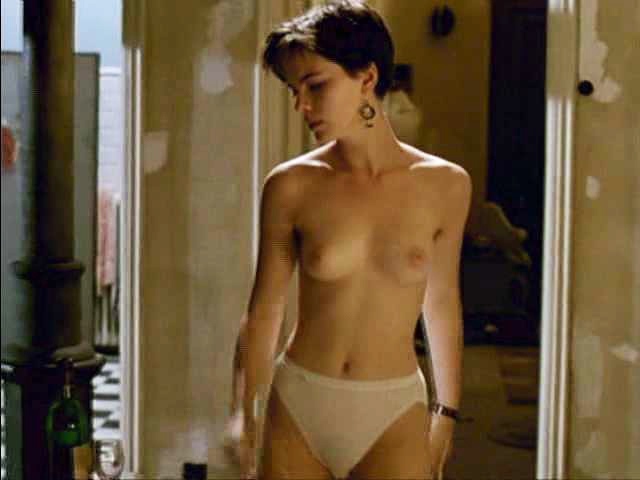 Kate Beckinsale nude tits