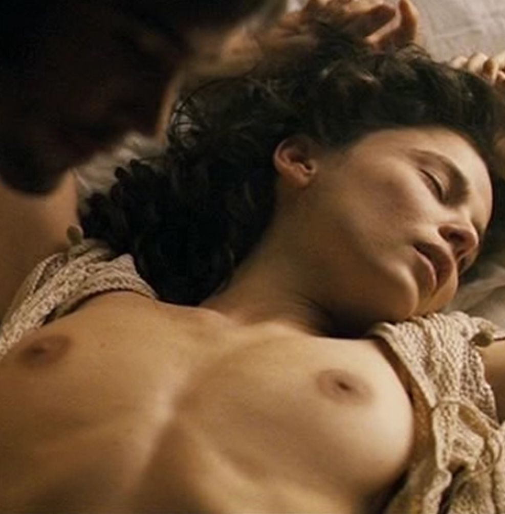 Elena Anaya Nude Boobs In Alatriste Movie - FREE VIDEO