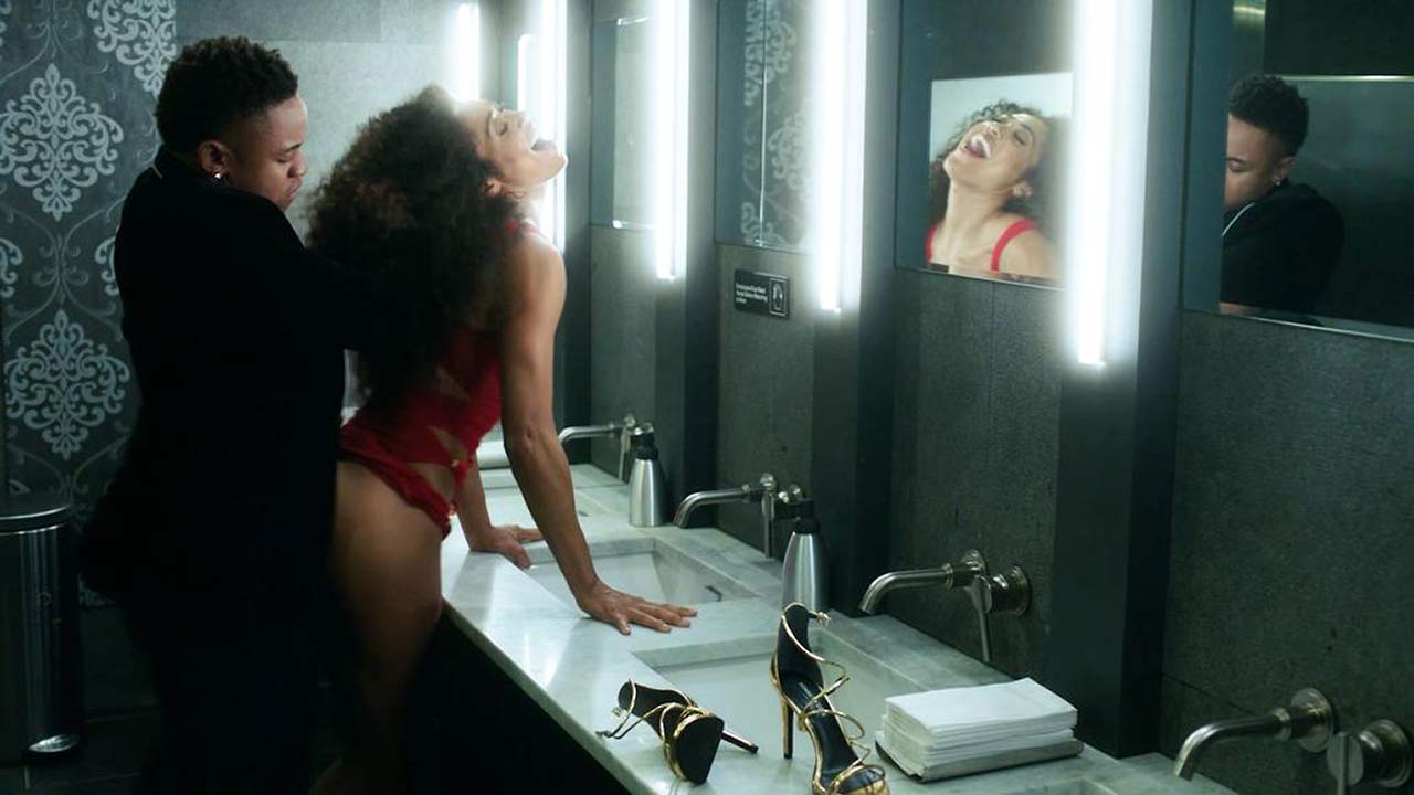 Movie bathroom sex scenes