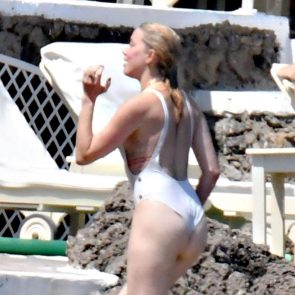 Amber Heard butt