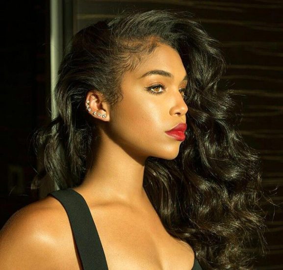 Lori Harvey hot with red lipstick