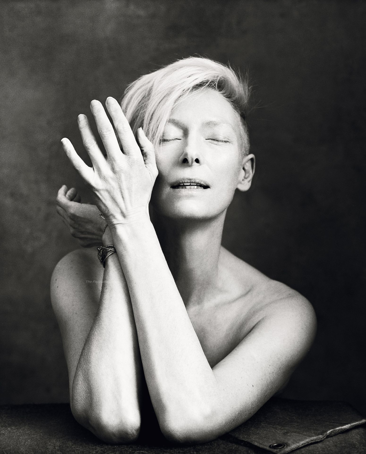 Tilda Swinton Nude in Explicit SEX Scenes - Scandal Planet