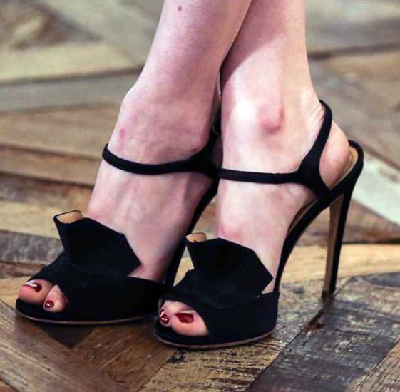 Emma Roberts sexy feet