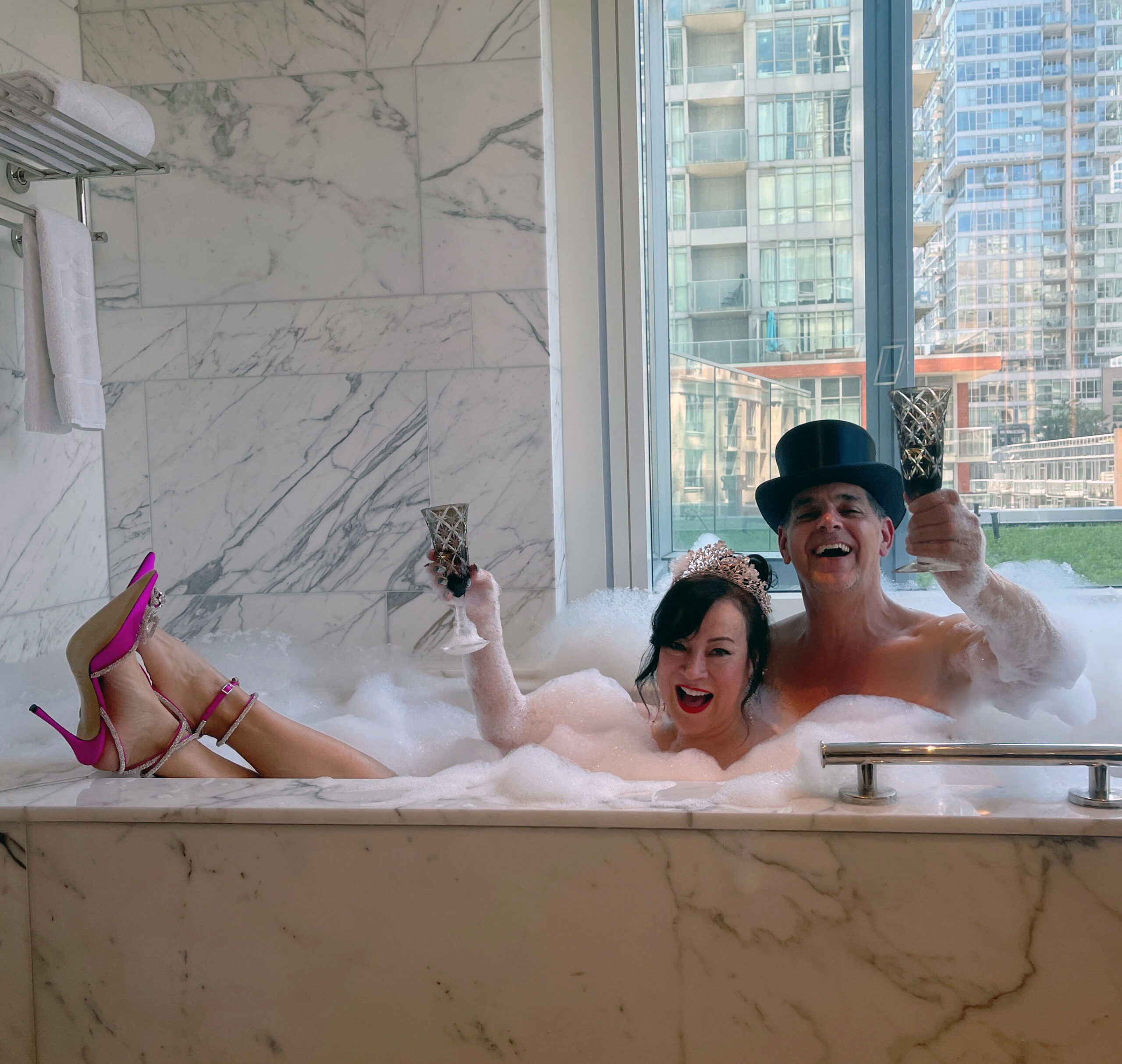 Jennifer tilly bubble bath